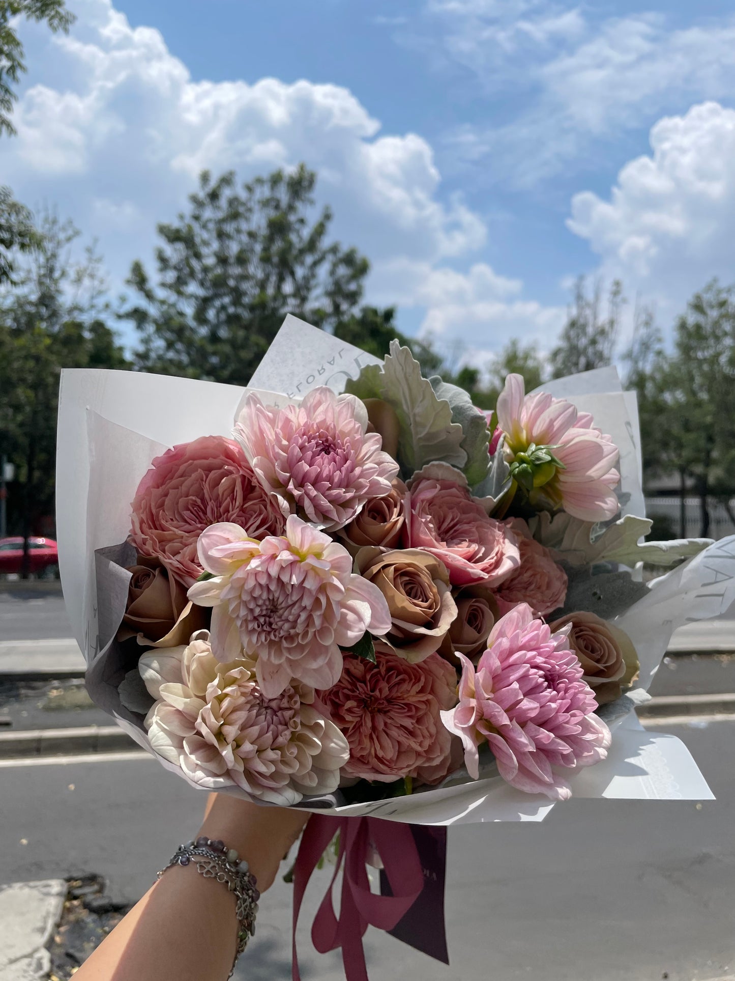 Ramo de Autor con Flores de Temporada – Creación Exclusiva y Sorpresiva