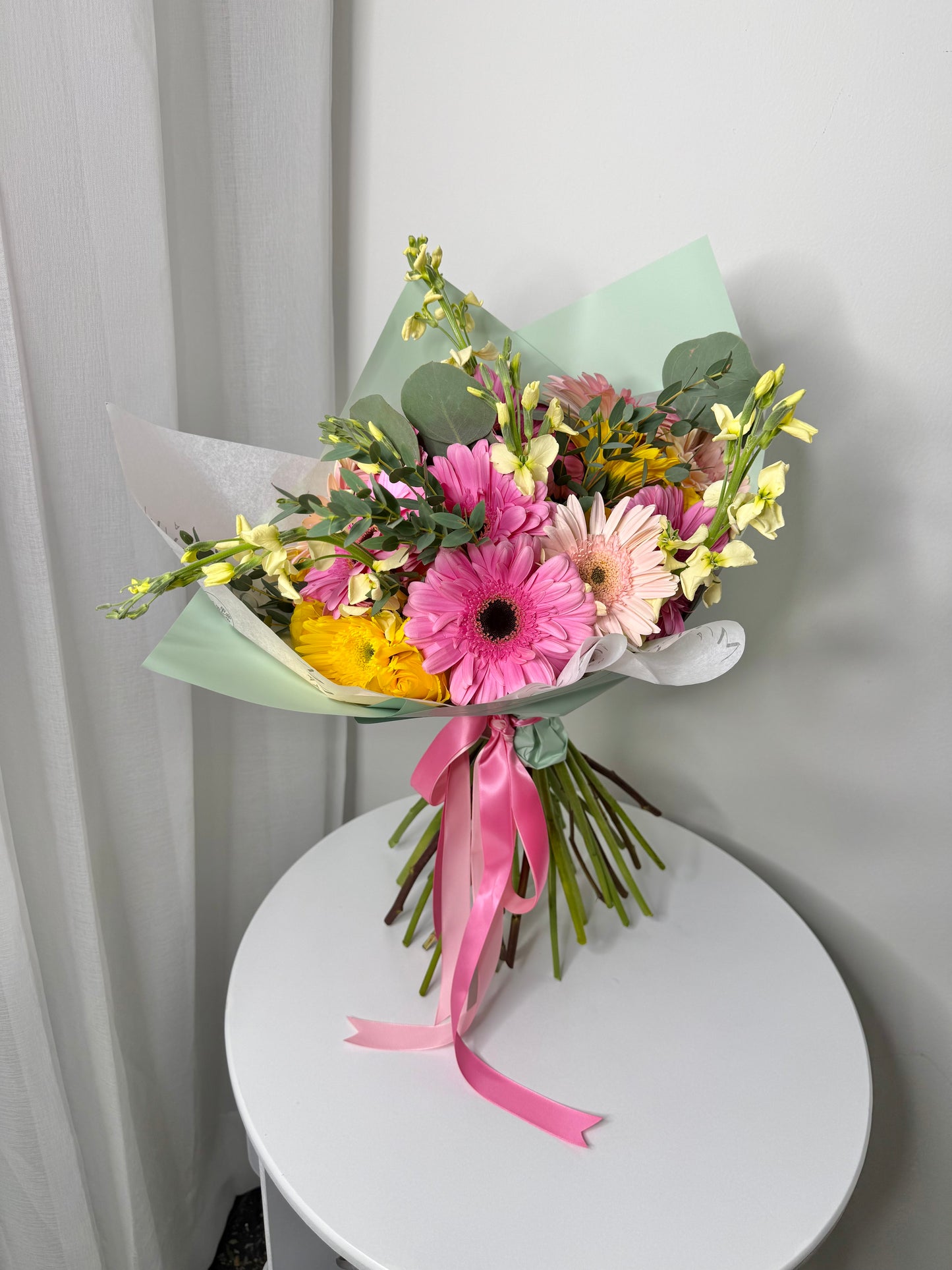 Ramo de Autor con Flores de Temporada – Creación Exclusiva y Sorpresiva