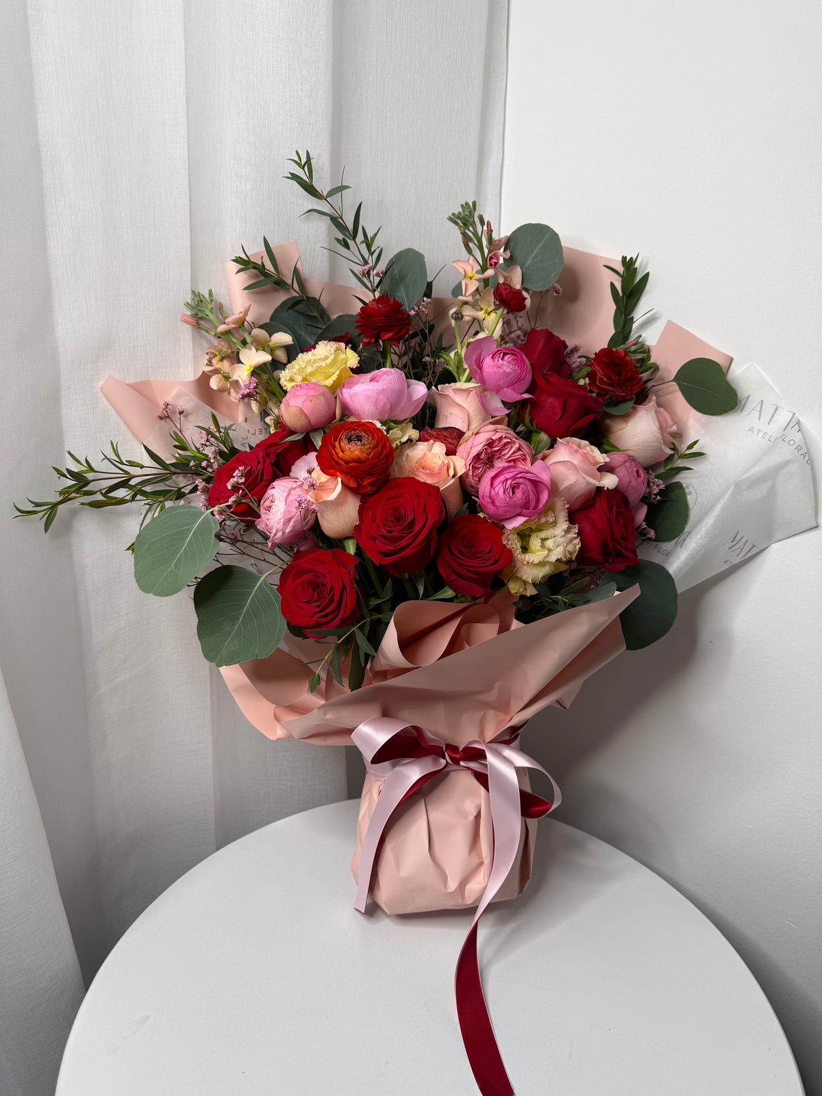 Ramo de flores mistas elaborado en espuma